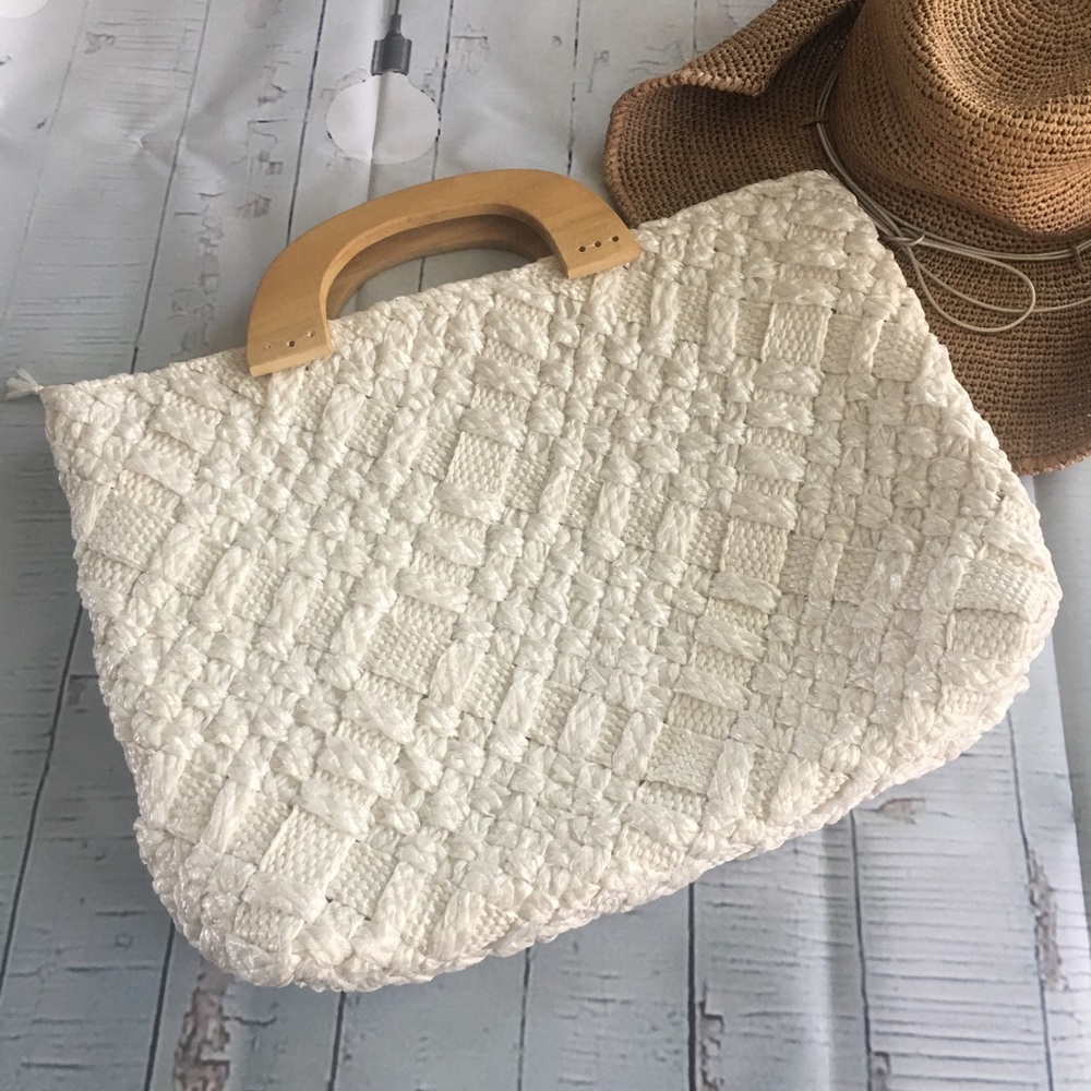 Boho White Straw Weaved Wooden Handle Bag